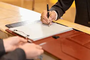 为什么电脑耳机只有伴奏